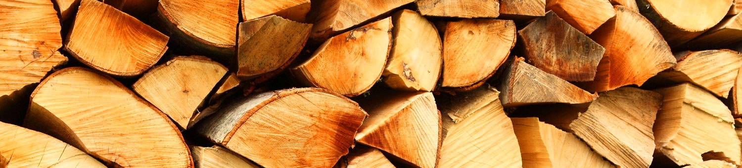 A termékeink tartósítása bükk hideg füstöléssel történik